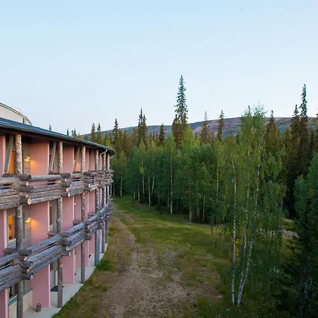 호텔 Lapland Luostotunturi & Amethyst 4*